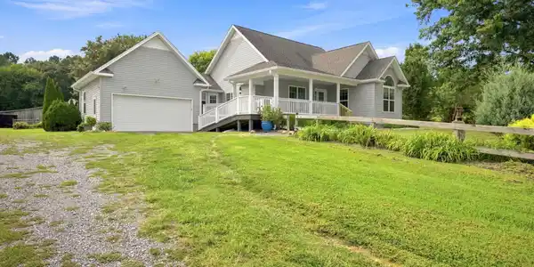 Image 2: 2-web-or-mls-136 Columbus Landing 27