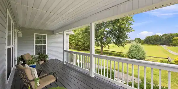 Image 4: 4-web-or-mls-136 Columbus Landing 24
