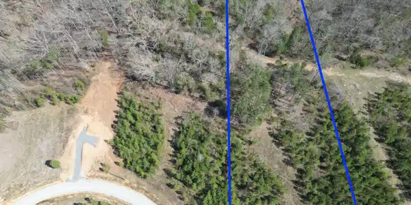 Image 4: Lot 8 - 1