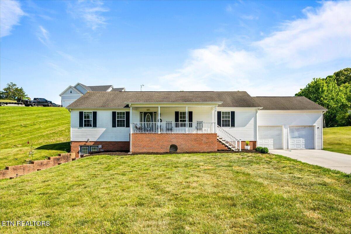 Image 2: 51-164 Gail Ln