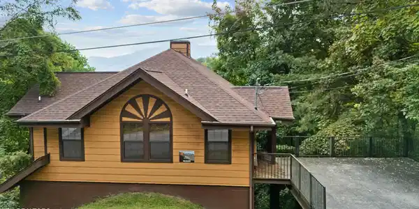 2016 Luzerne Drive