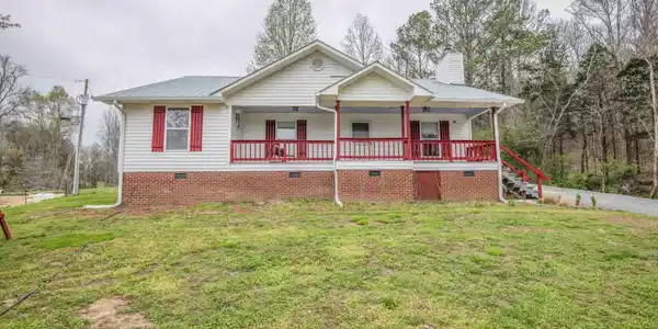 Image 3: exterior1_1
