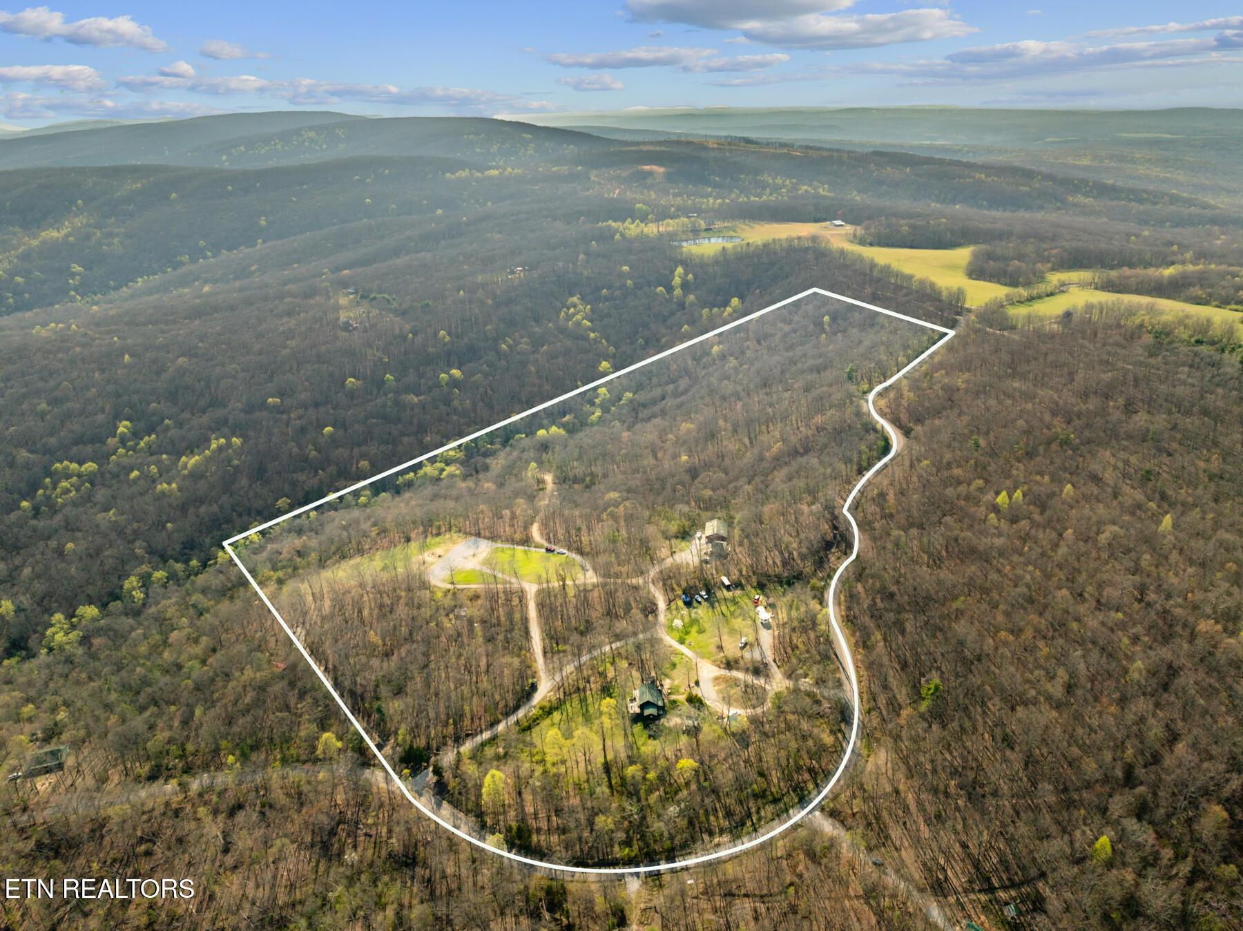 Image 3: 74 Black Cat Trail
