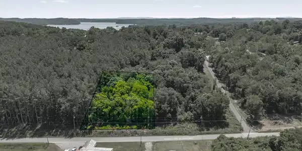 Lot 24 Hinch St