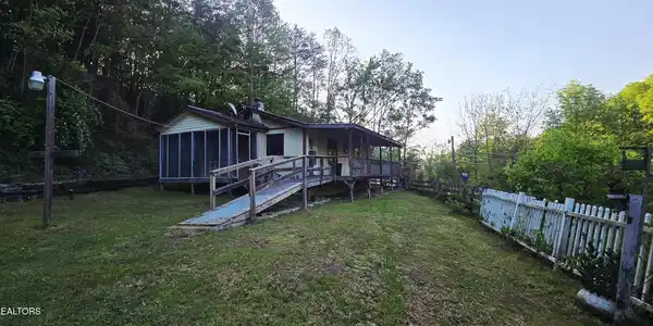 4753 Baker Hwy. Hwy