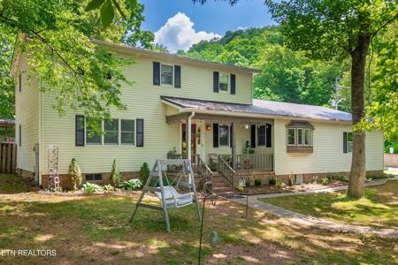 163 NW Mapleton Forest Drive