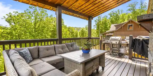 Image 3: Rear Covered Porch