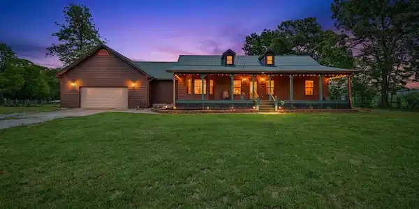 8429 S Highway 127