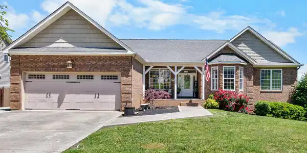6113 Stratford Park Blvd