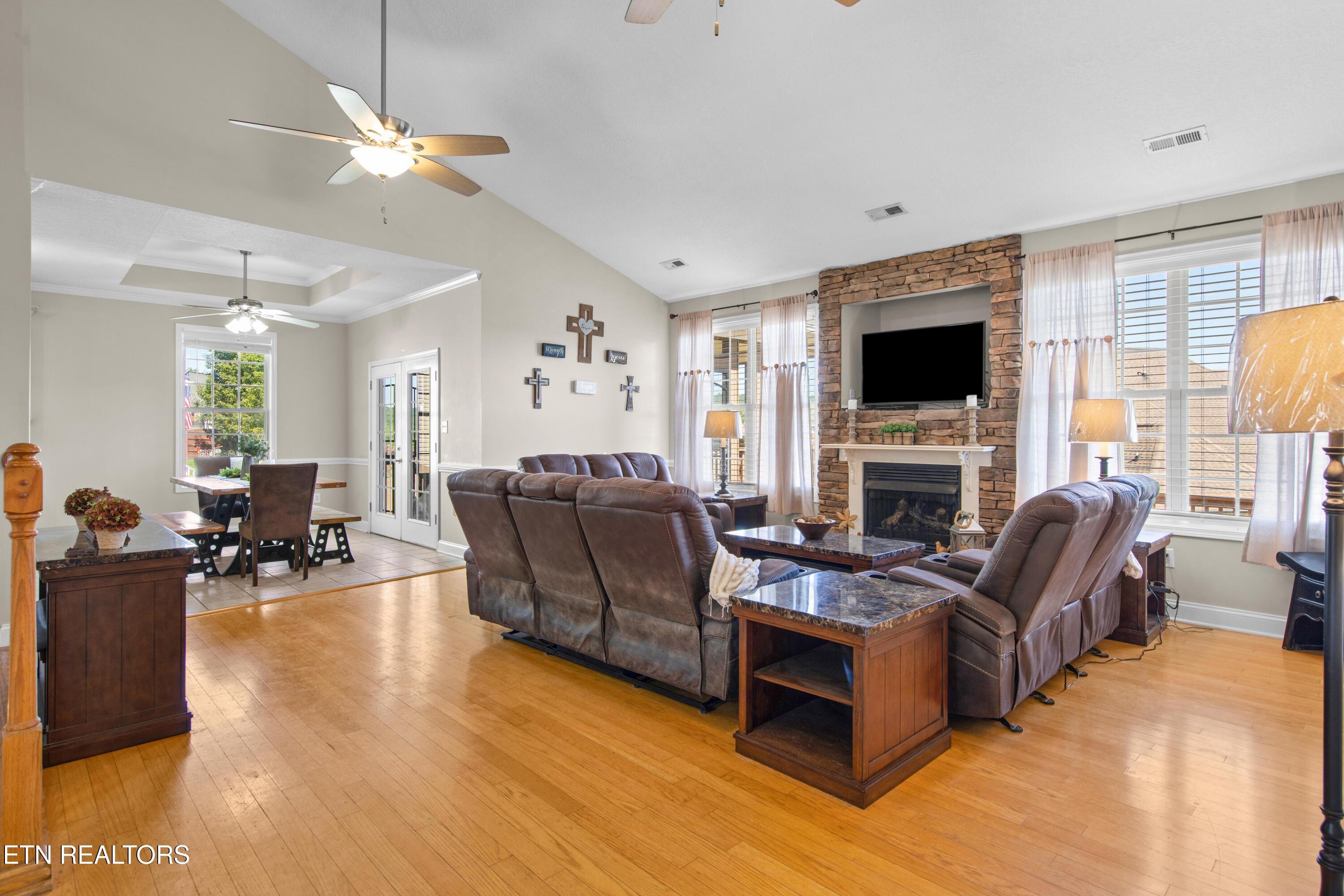 Image 4: Living Room View, and Breakfast Area