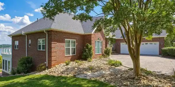 311 Alberts Cove