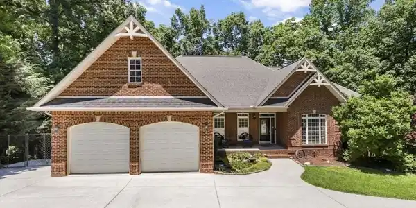 103 Winchester Circle