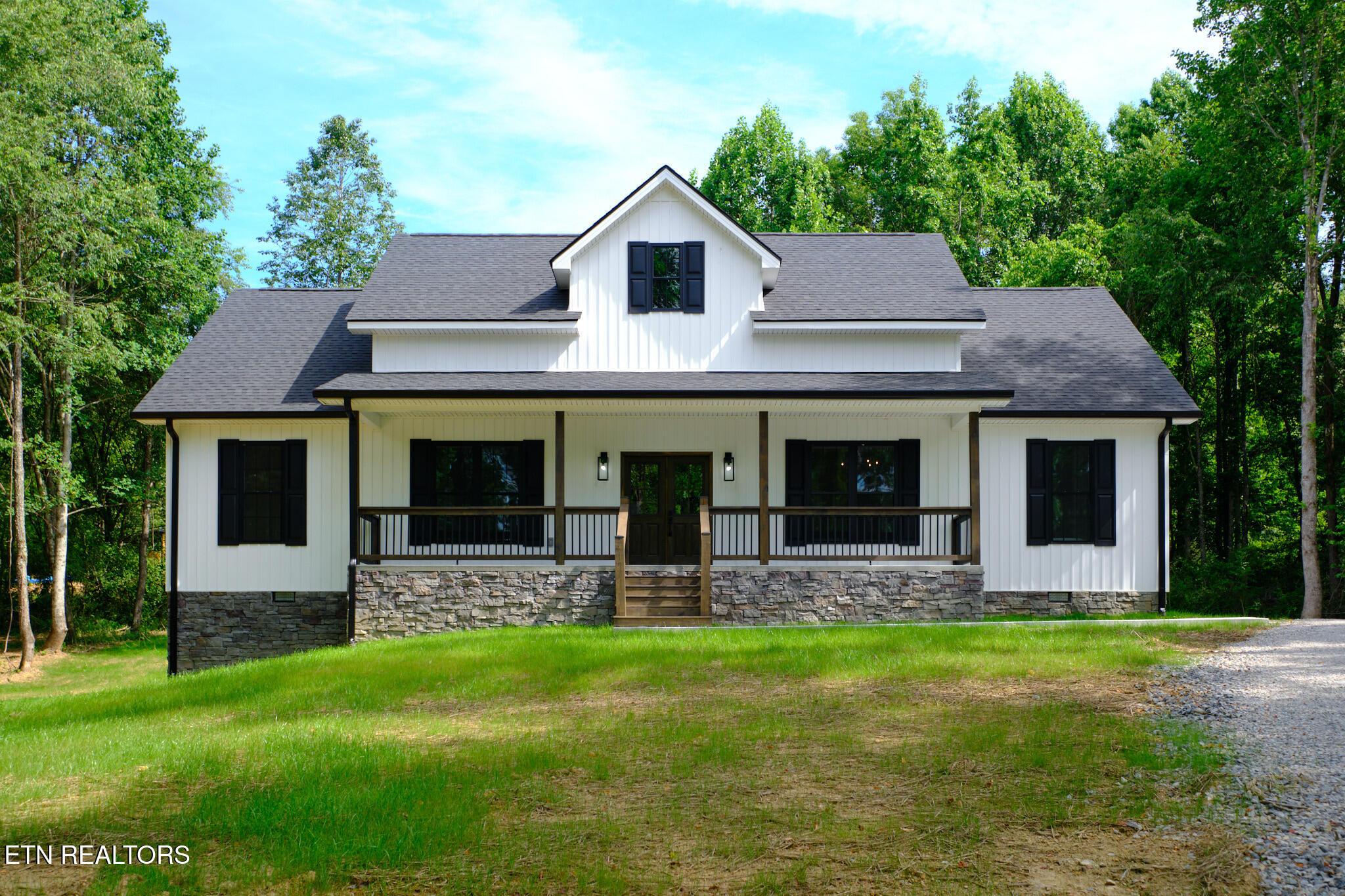 Image 3: Front of House