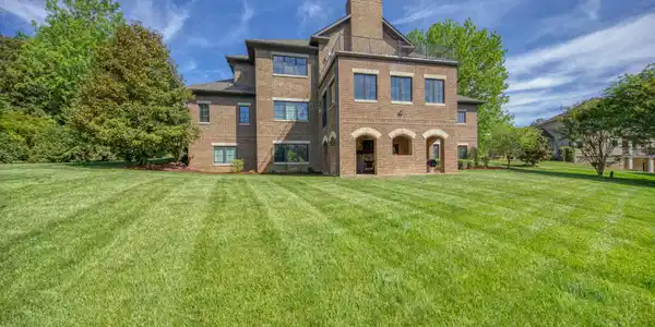 Image 4: Perfectly Manicured Lawn