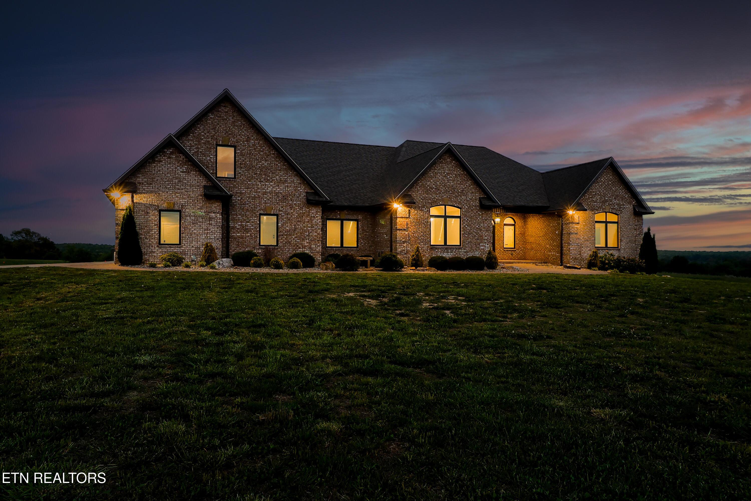 Image 2: Twilight Photo