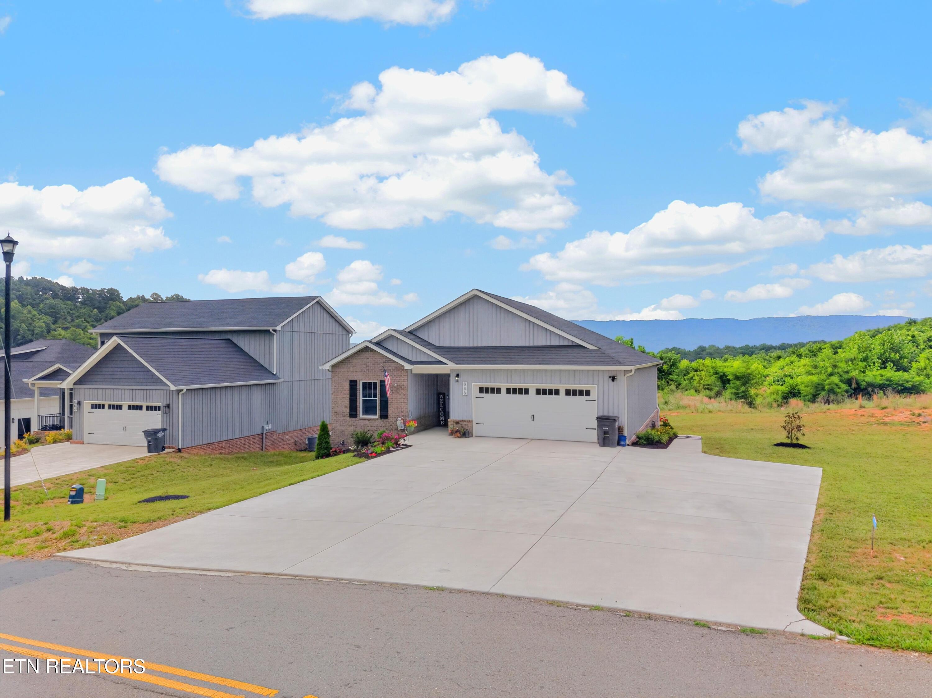 Image 2: 002-888GranbyRd-Kingsport-37660-FULL