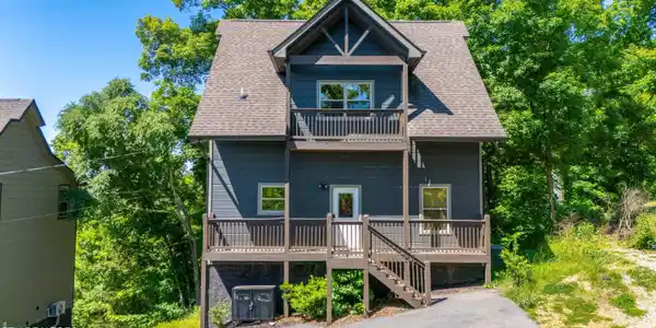 2127 Eagle Feather Drive