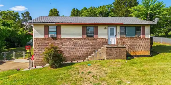 6217 Renee Rd