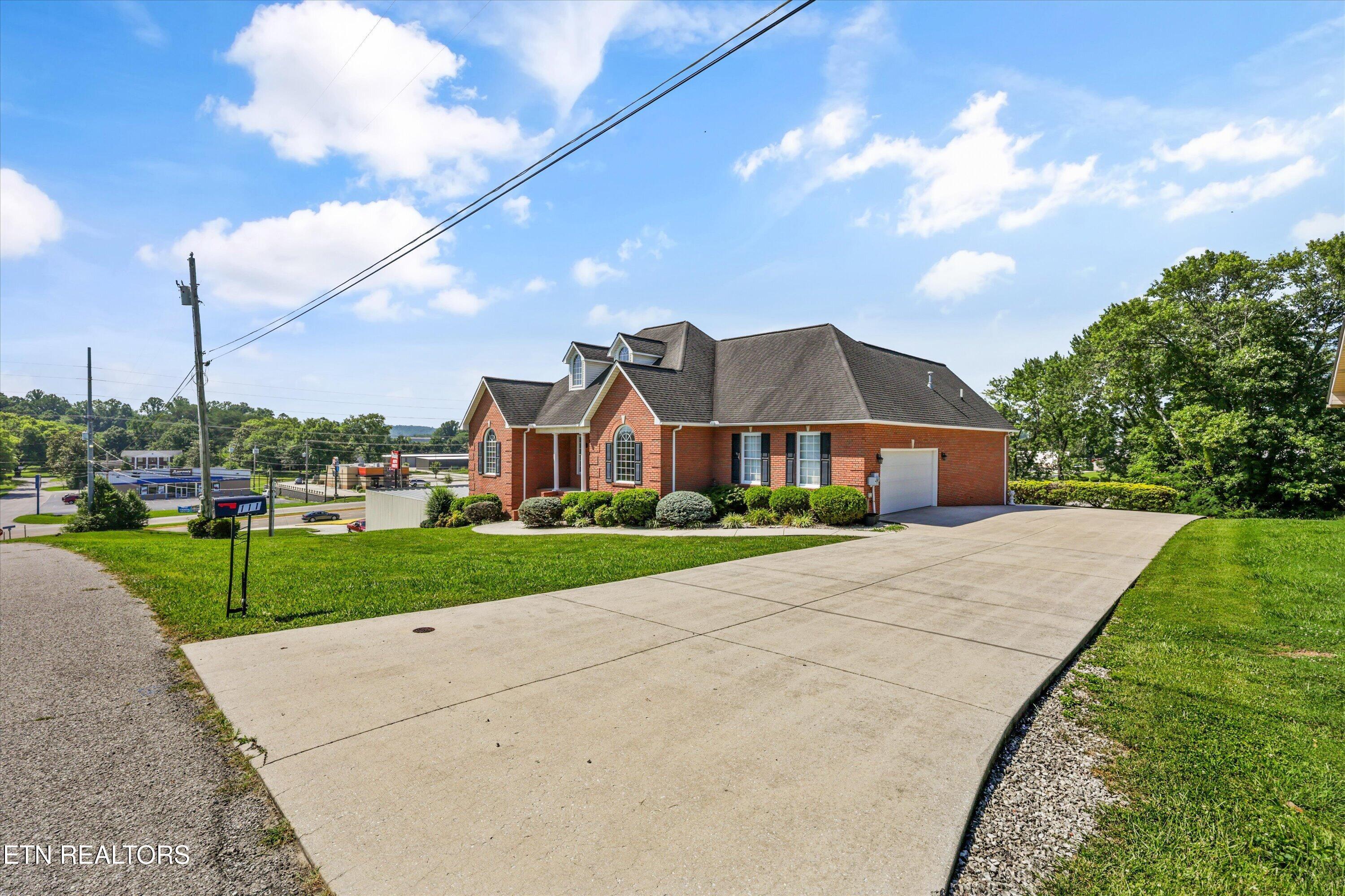 Image 4: 04-111 Colonial Heights 36