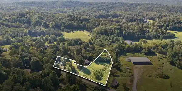Image 2: 1-2030 6 Mile Rd - 001