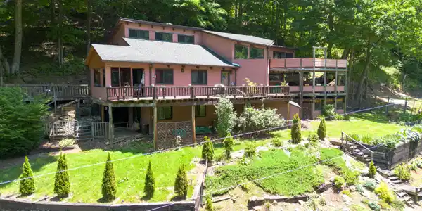 Image 2: 800 Tumbling Creek Rd-97