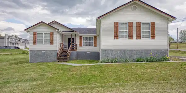 1103 Earnhardt Lane