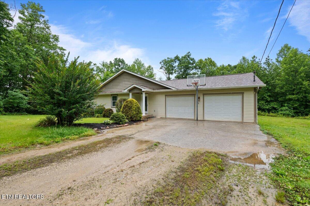 Image 3: 03-185 Valley View Ln
