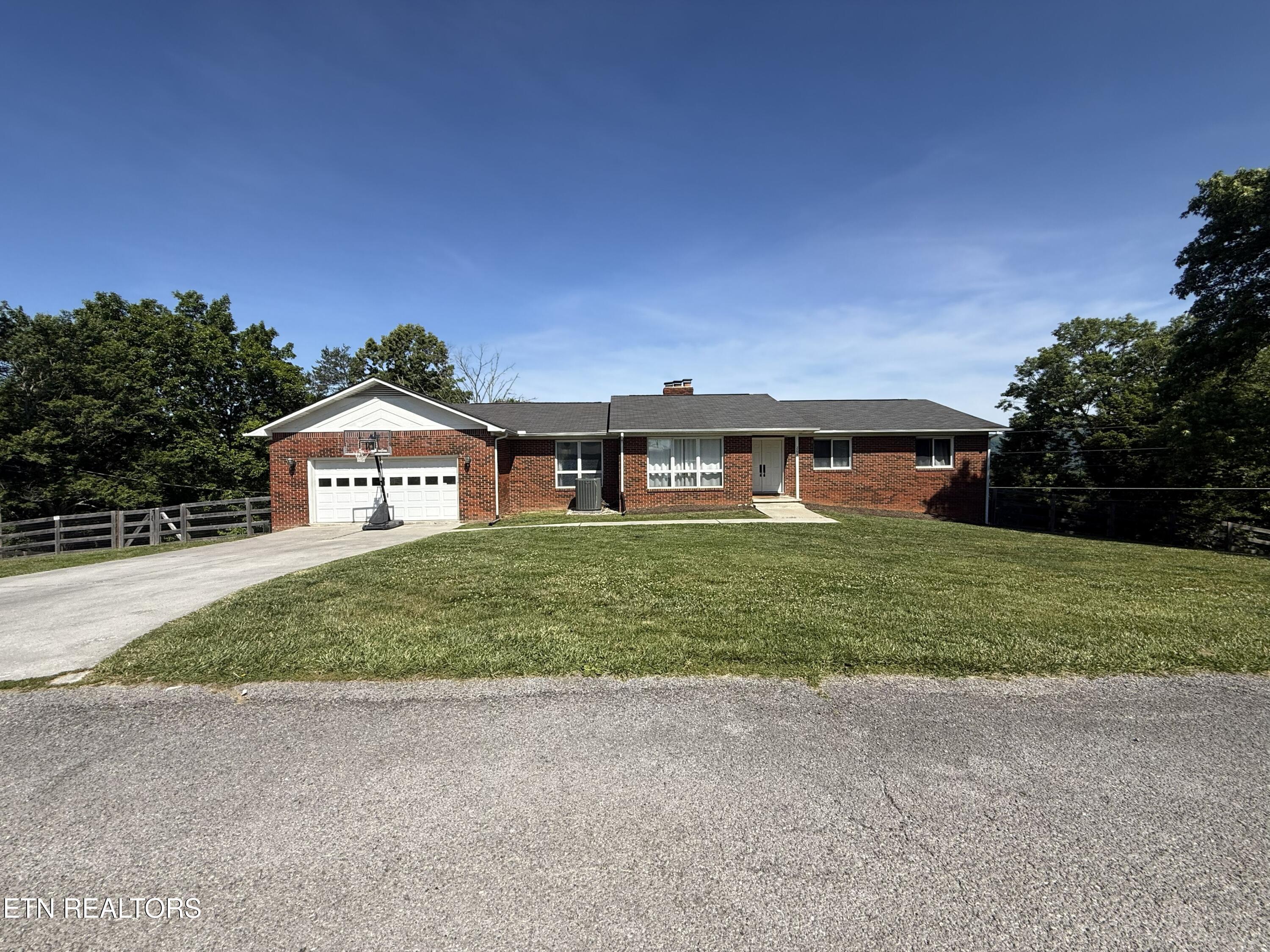 Image 3: Front House 3 1