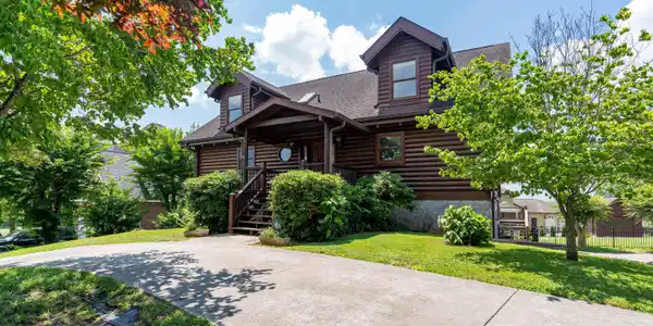 1163 Country Club Rd