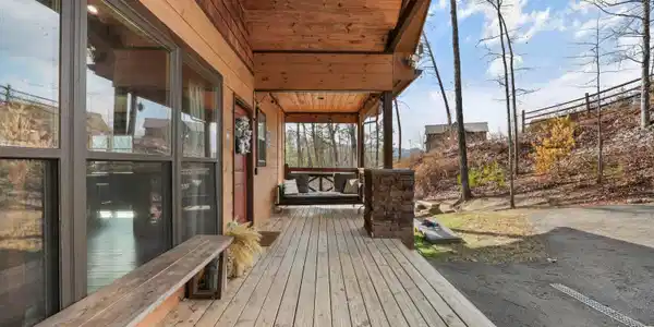 Image 4: 2529 Mountain Holly Way-06