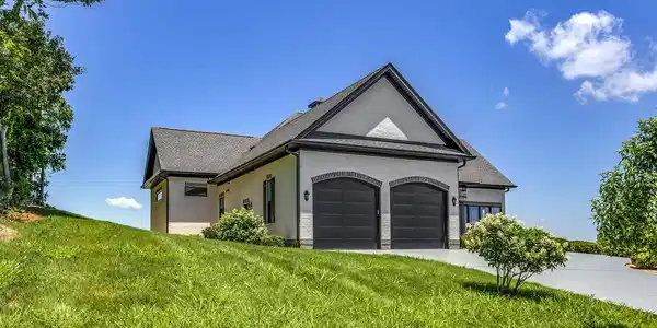 Image 3: 03_GoldFinchLane_141_FrontLeft