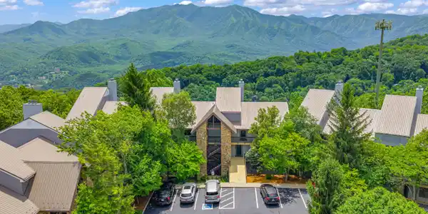 1130 Ski View Drive