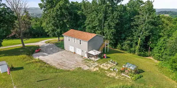834 Walker Rd