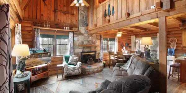 Image 2: Living Room