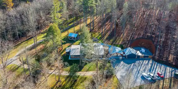 2000 E Millers Cove Rd