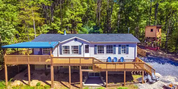 1009 Sumac Court