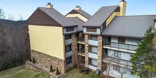 1130 Ski View Drive Unit 305