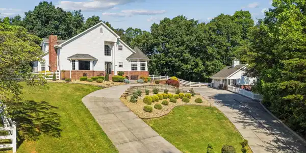 619 Emerald Ave