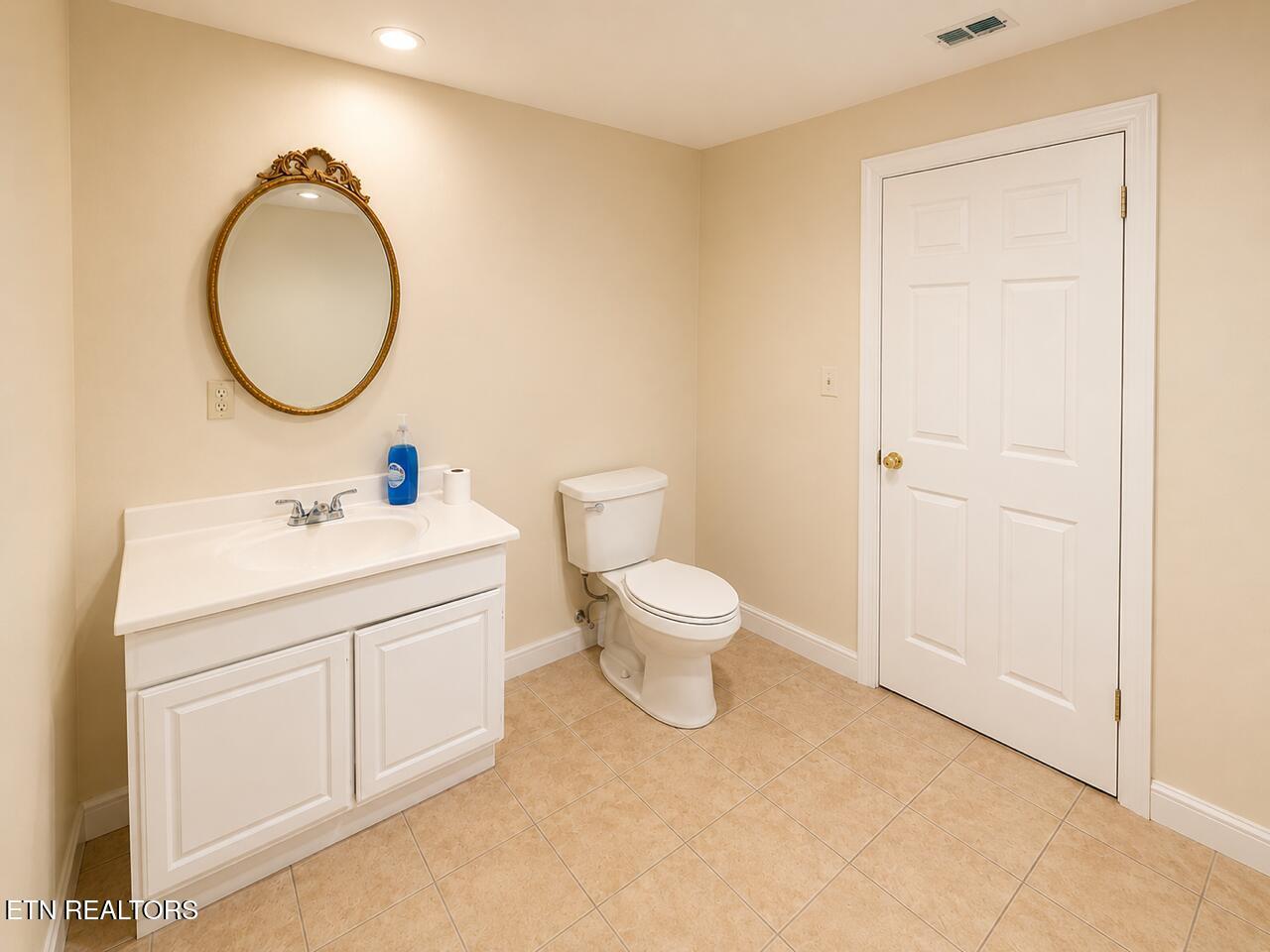 Image 4: 4