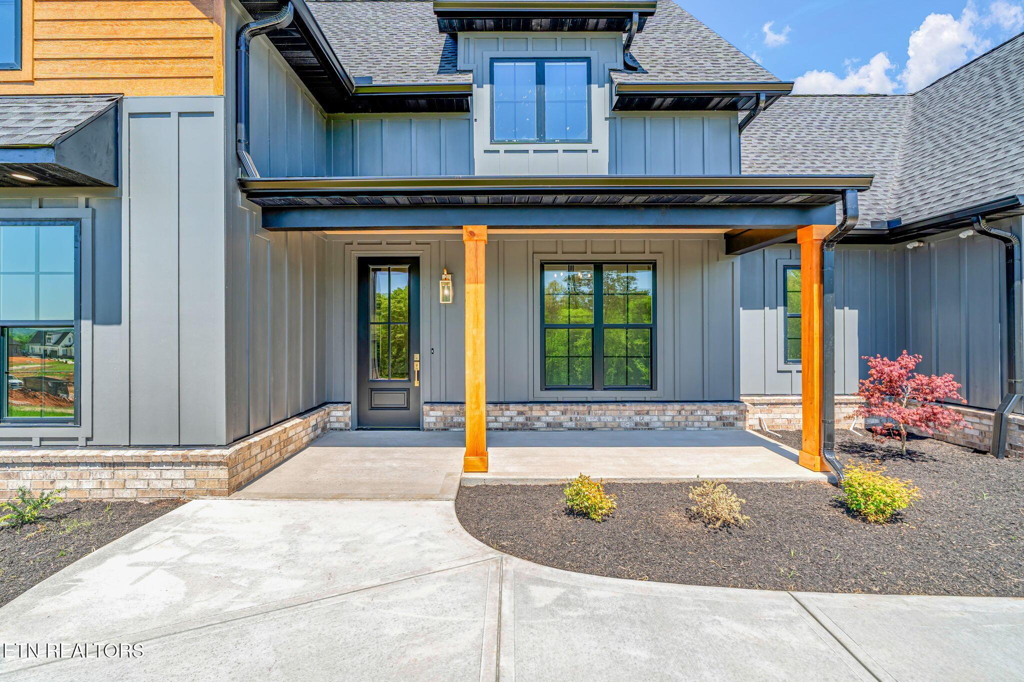 Image 2: 5-web-or-mls-1211 Herbert Drive-62