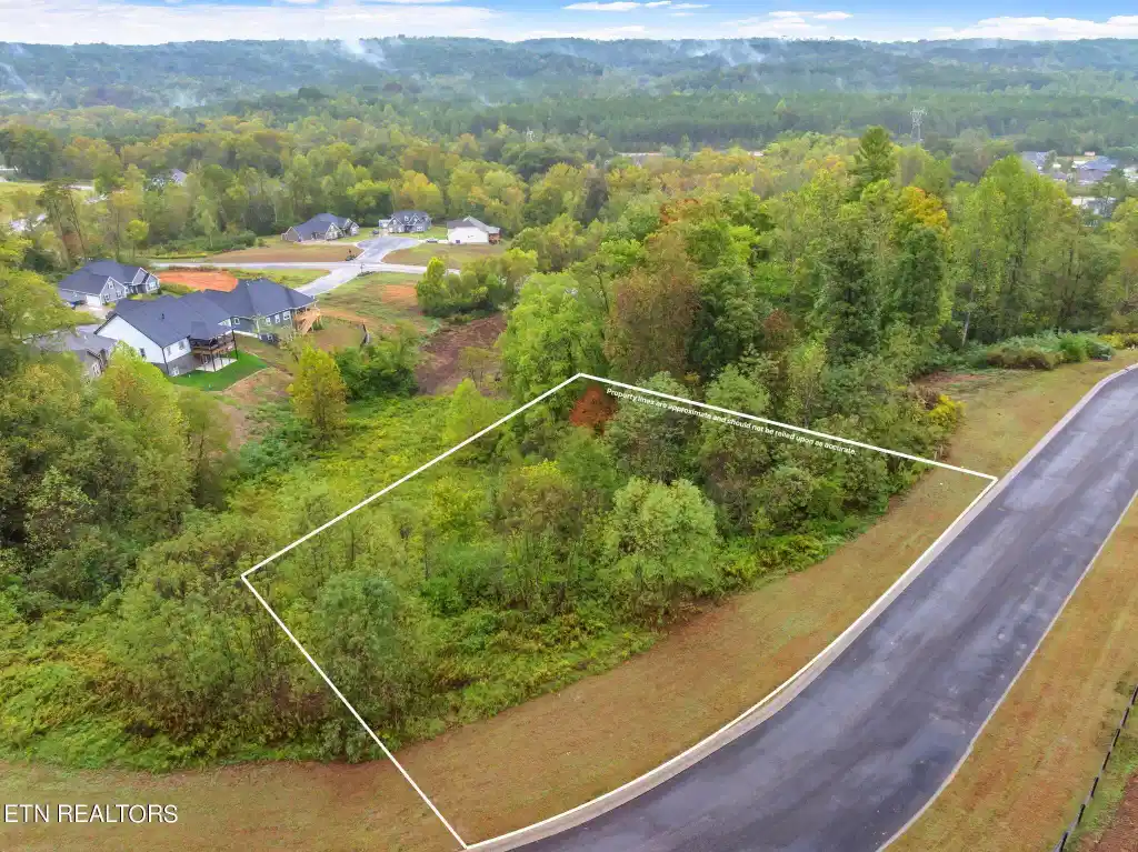 Image 1: 2-web-or-mls-130 Black Oak Drive-14a