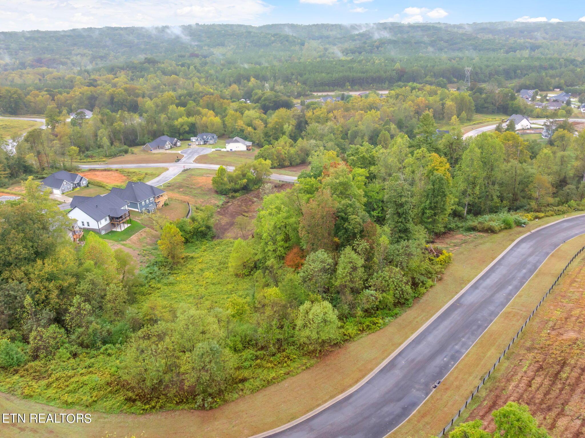 Image 3: 14-web-or-mls-130 Black Oak Drive-13