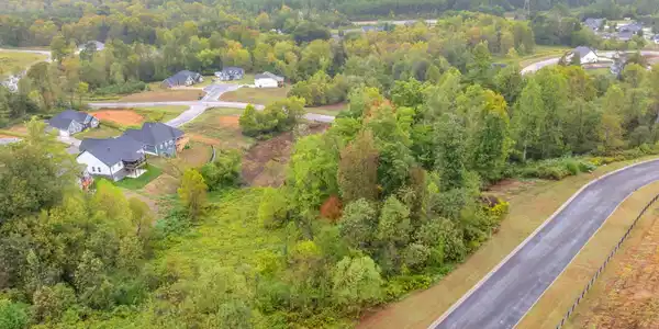 Image 3: 14-web-or-mls-130 Black Oak Drive-13