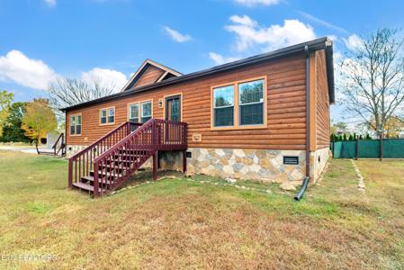 105 Morris Lane