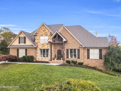 720 Lake Vista Lane