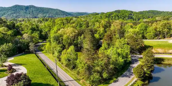Image 3: 1140-Crestview-Drive-Pigeon-Forge-TN-10