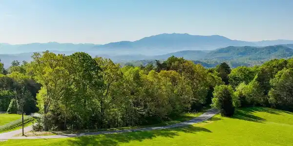Image 4: 1140-Crestview-Drive-Pigeon-Forge-TN-15