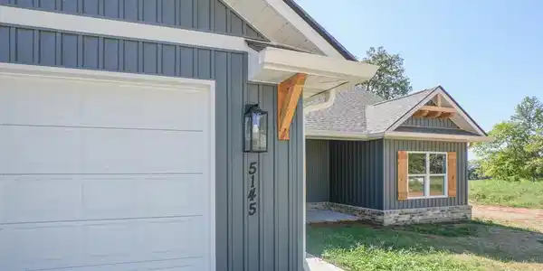Image 4: 5145 Gregory Rd