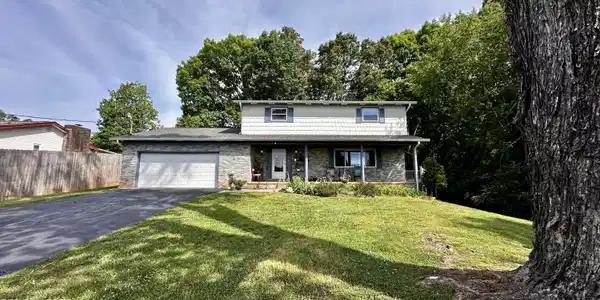 238 Mohawk Circle