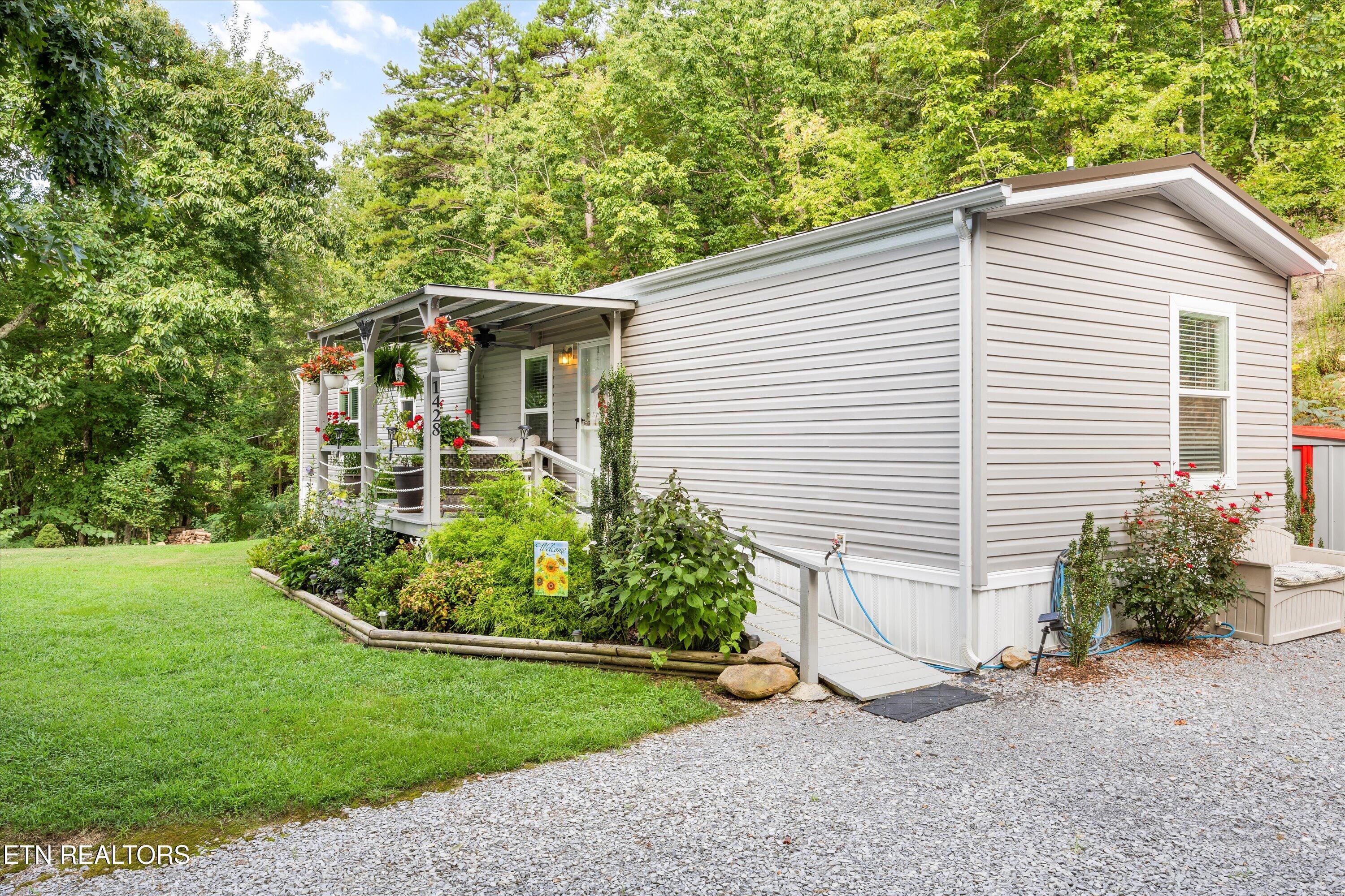 Image 3: 03-1428 A M King Way-23